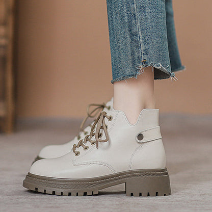 Myrthe - Enkelboots met gespdetail en trendy ronde neus