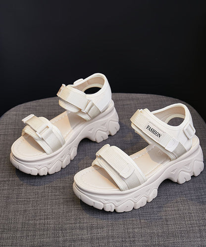 Adelineke - Peep Toe Gesp Plateau Sandalen