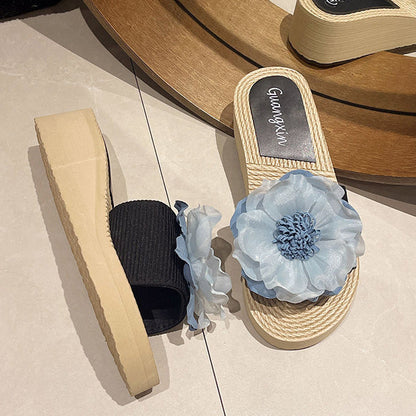 Suus – Zwarte Bohemian Wedge Slide Sandalen met Bloemen