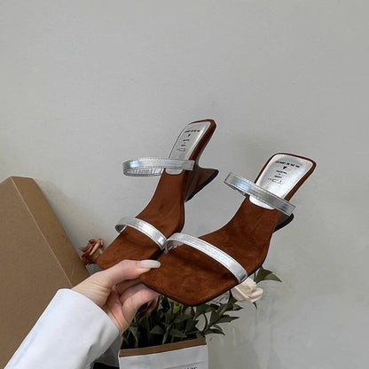 Evi – Gouden Wedge Slide Sandalen met Open Teen