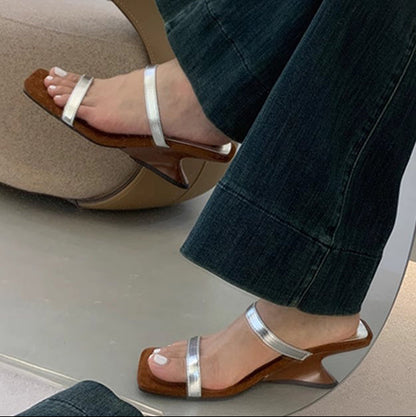 Evi – Gouden Wedge Slide Sandalen met Open Teen