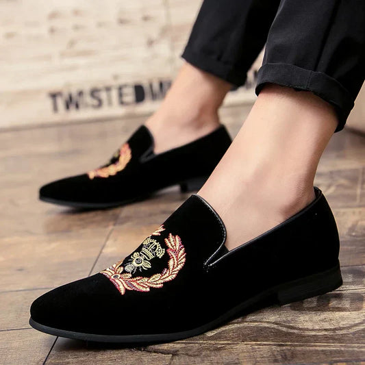 Auden - Velvet Loafers Met Embleem