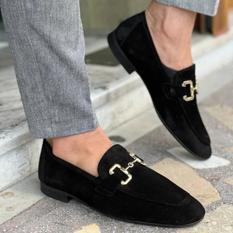 Cyrus - Suède Loafer Met Gesp Detail