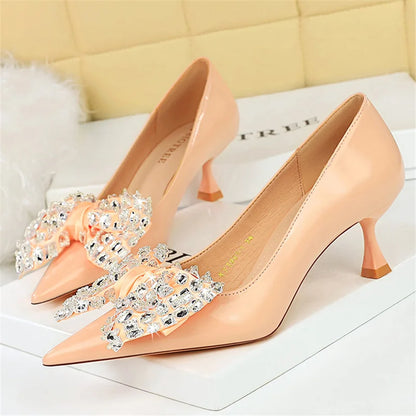 Lelia - Bruiloft Pumps met Diamanten Strik