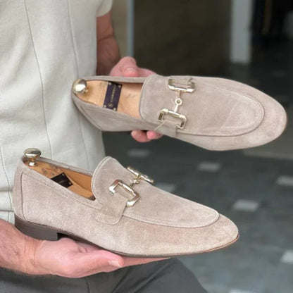 Cyrus - Suède Loafer Met Gesp Detail