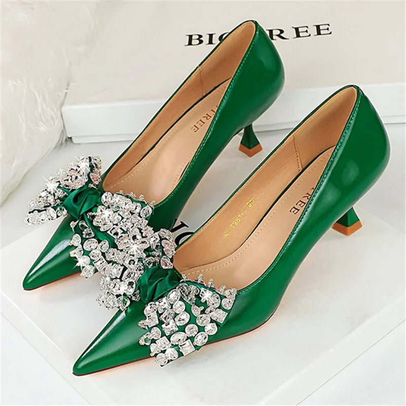 Lelia - Bruiloft Pumps met Diamanten Strik