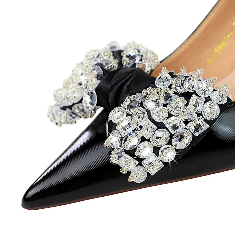 Lelia - Bruiloft Pumps met Diamanten Strik