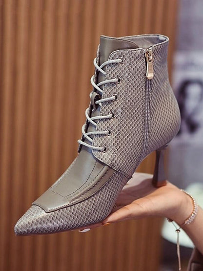 Melis - Rivet veterboots met ronde neus en statement details