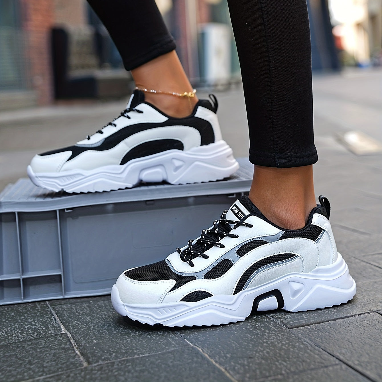 Thalia  – Trendy Platform Chunky Sneakers